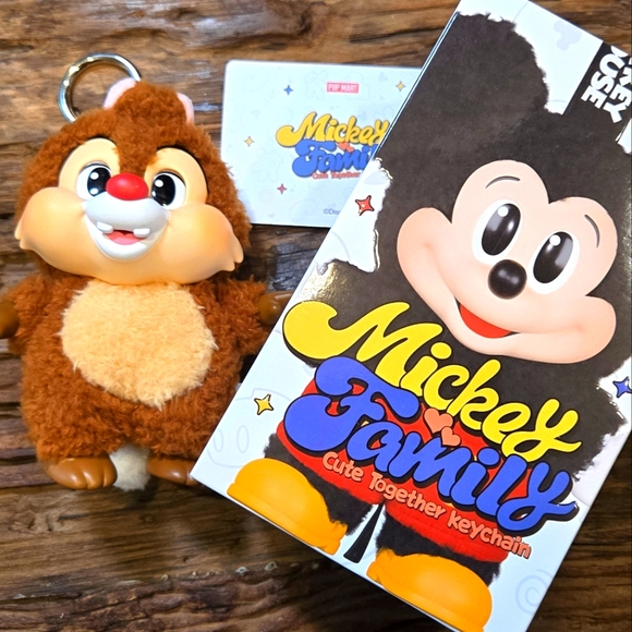 AUTHENTIC POP MART - Disney Dale Plush Keychain in Brown and Cream - Collectible - Picture 1 of 13